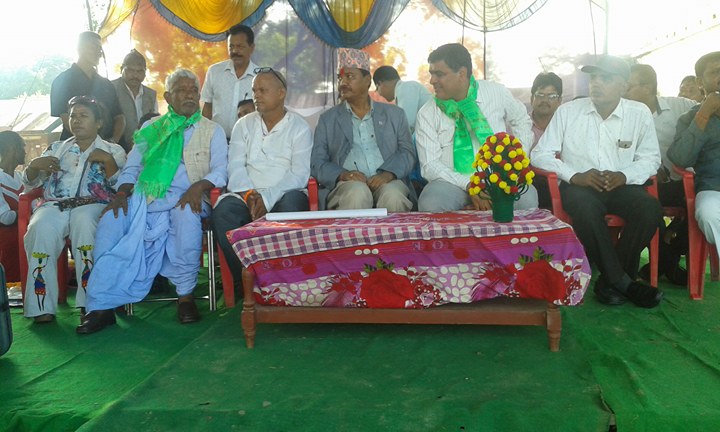 श्रम तथा रोजगार राज्यमन्त्री चौधरी खेल उदघाटन गर्दागर्दै ….