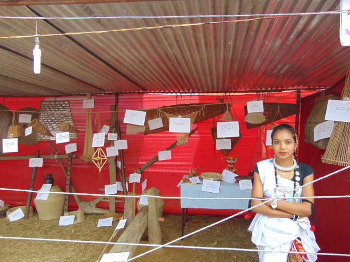 Tharu handicraft