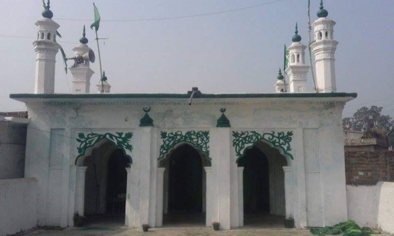 हिन्दुमुस्लिम धर्मावलम्बीहरूको संयुक्त एतिहासिक आस्थाकाे केन्द्रः मदारबाबा