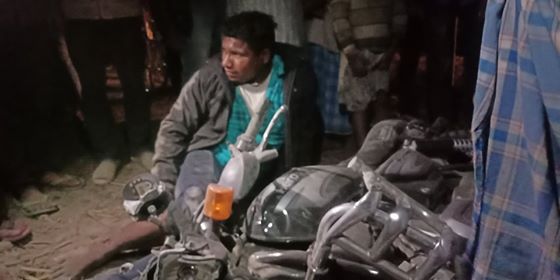 सुस्तामा ट्याक्टरले मोटरसाइकललाई ठक्कर दिदा २ युवक गम्भीर घाइते