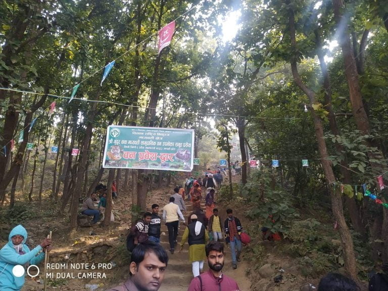 एउटै ठाउँ हिन्दुु र मुस्लिमले पुजा गर्ने संयुक्त स्थल मदार बाबा मेला शुरु