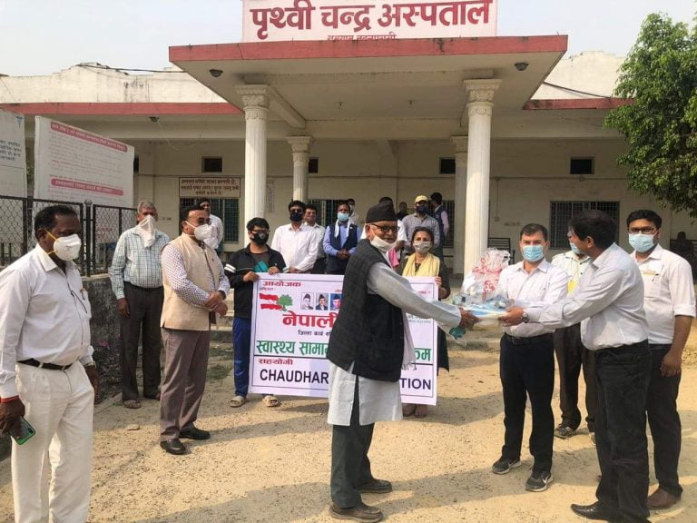 कांग्रेसद्धारा स्वास्थ्य सामाग्री हस्तान्तरण