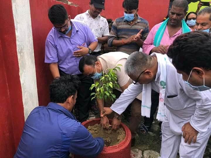 नवलपरासीमा बृक्षाराेपण गरि मनाईयो ३८ औँ बिपि स्मृति दिवस
