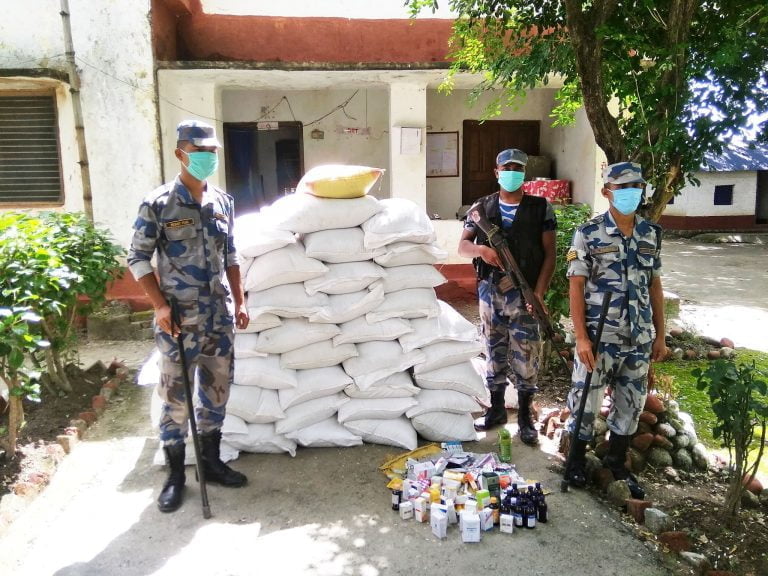 दिनभर लकडाउन, रातभर तस्करी