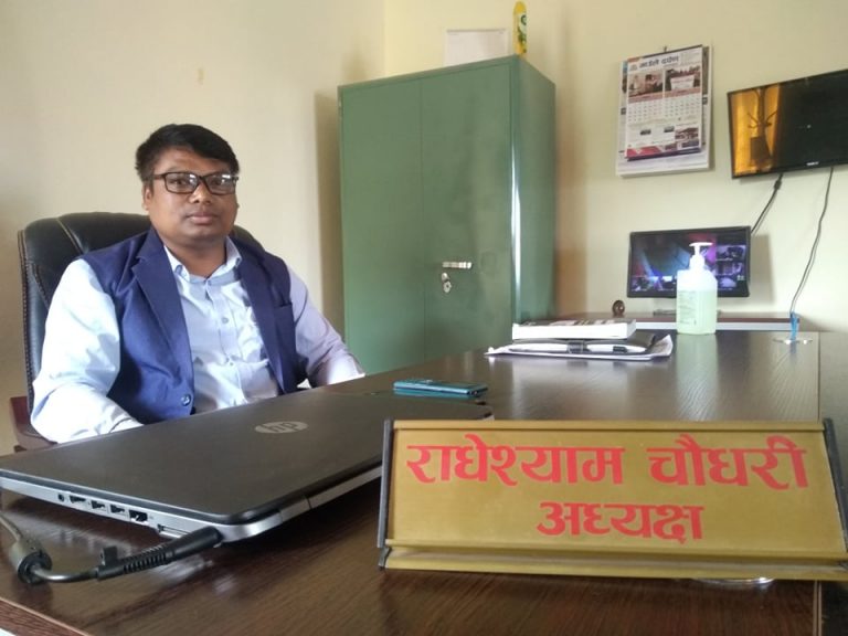 काेराेनाबाट बच्न सामाजिक दुरी जरुरी छ : अध्यक्ष चाैधरी