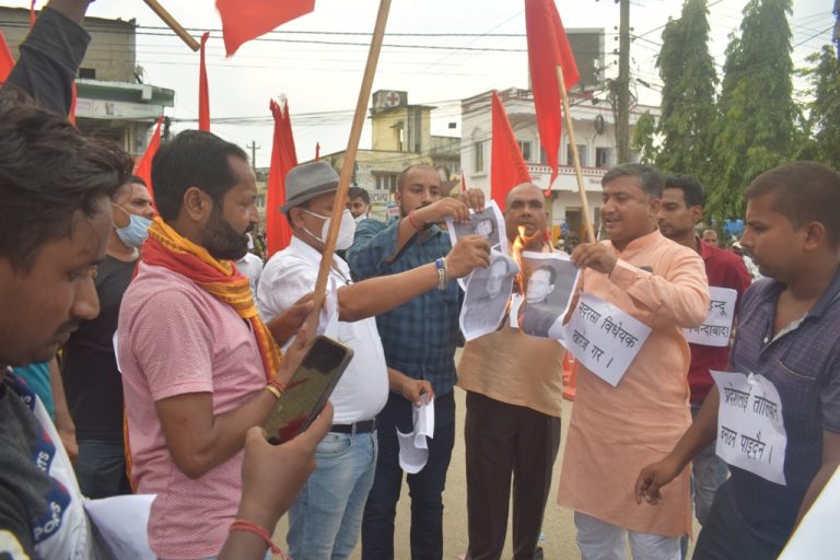प्रदेश २ का मुख्यमन्त्री लालबाबु राउत गद्दीकै गृह जिल्लामा विरोध, प्रदेश २ लाई तालिवान बनाउन खोजेको आरोप
