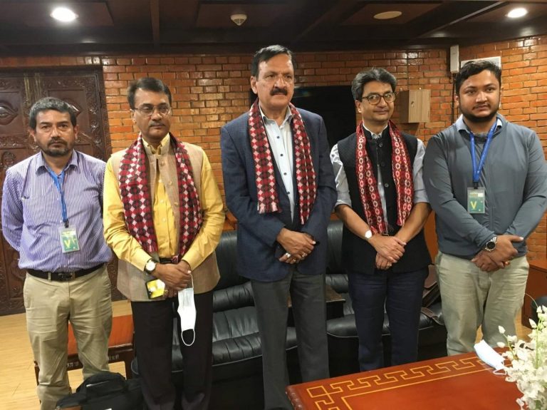 भारत भ्रमण सकेर नेपाल फर्कियो कांग्रेसको टोली