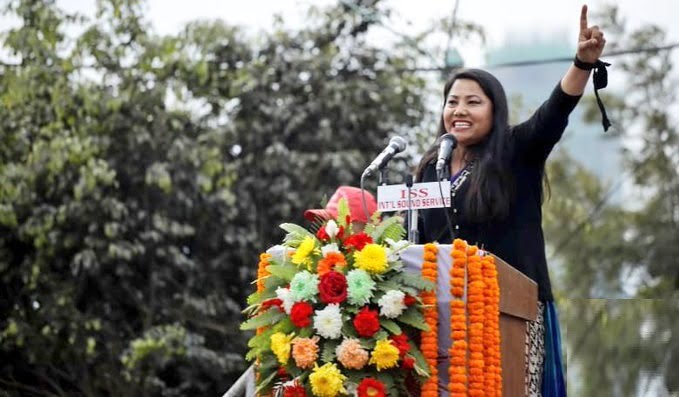 ओली लोकतान्त्रिक व्यवस्थालाई विघटन गर्नेतर्फ उद्यत : मन्त्री झाँक्री