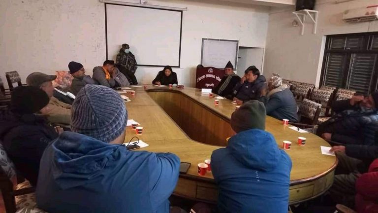 गुल्मीका राजनीति दलसगँ शहरी विकास मन्त्री