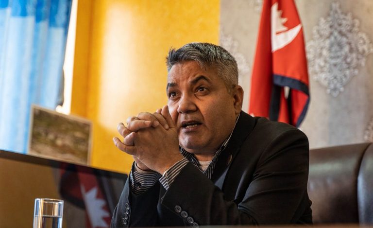 बहुदलीय जनवादको खोलभित्र एकदलीय सर्वसत्तावादको अभ्यासकाे आराेप