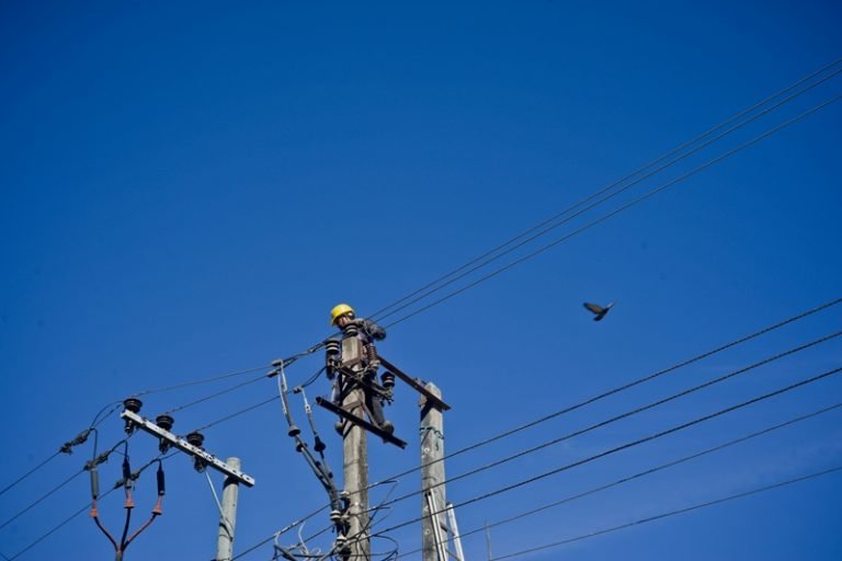 निर्माण सुरु भएको साढे ३ वर्षमा पनि पूरा भएन २० किलोमिटर बुटवल–लुम्बिनी प्रसारण लाइन