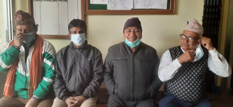 बर्दघाटमा ट्र्कमा तोडफोड, ४ जना पक्राउ