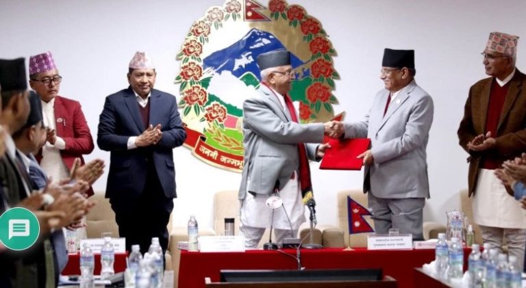 कांग्रेसले भनेजस्तै ‘ओलीको पिँजडा’मै छन् प्रचण्ड ?