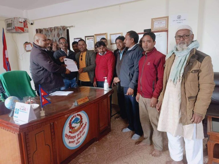 गुणस्तरीय तथा निशुल्क शिक्षा,स्वास्थ्य र बाली बीमाको माग गर्दै जसपा पाल्हीनन्दन द्धारा ज्ञापन पत्र