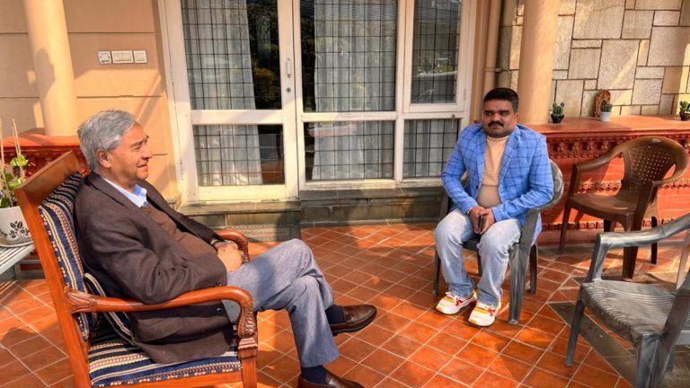 एमालेको अर्को षडयन्त्रको सभापति देउवाले गरे भण्डाफोर, प्रचण्ड ढुक्क