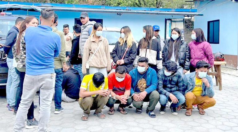 चिनियाँ नागरिकको दादागिरी , किन मौन छ नेपाल सरकार