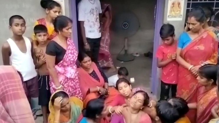 पश्चिम बङ्गालमा चट्याङ लागेर ११ जनाको ज्यान गयो