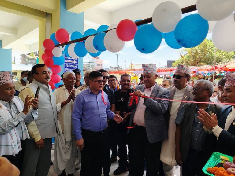 पश्चिम नवलपरासीमा ५० शय्याको नयाँ अस्पताल भवन उद्घाटन, आँखा र मिर्गौला उपचार सेवा सुरु