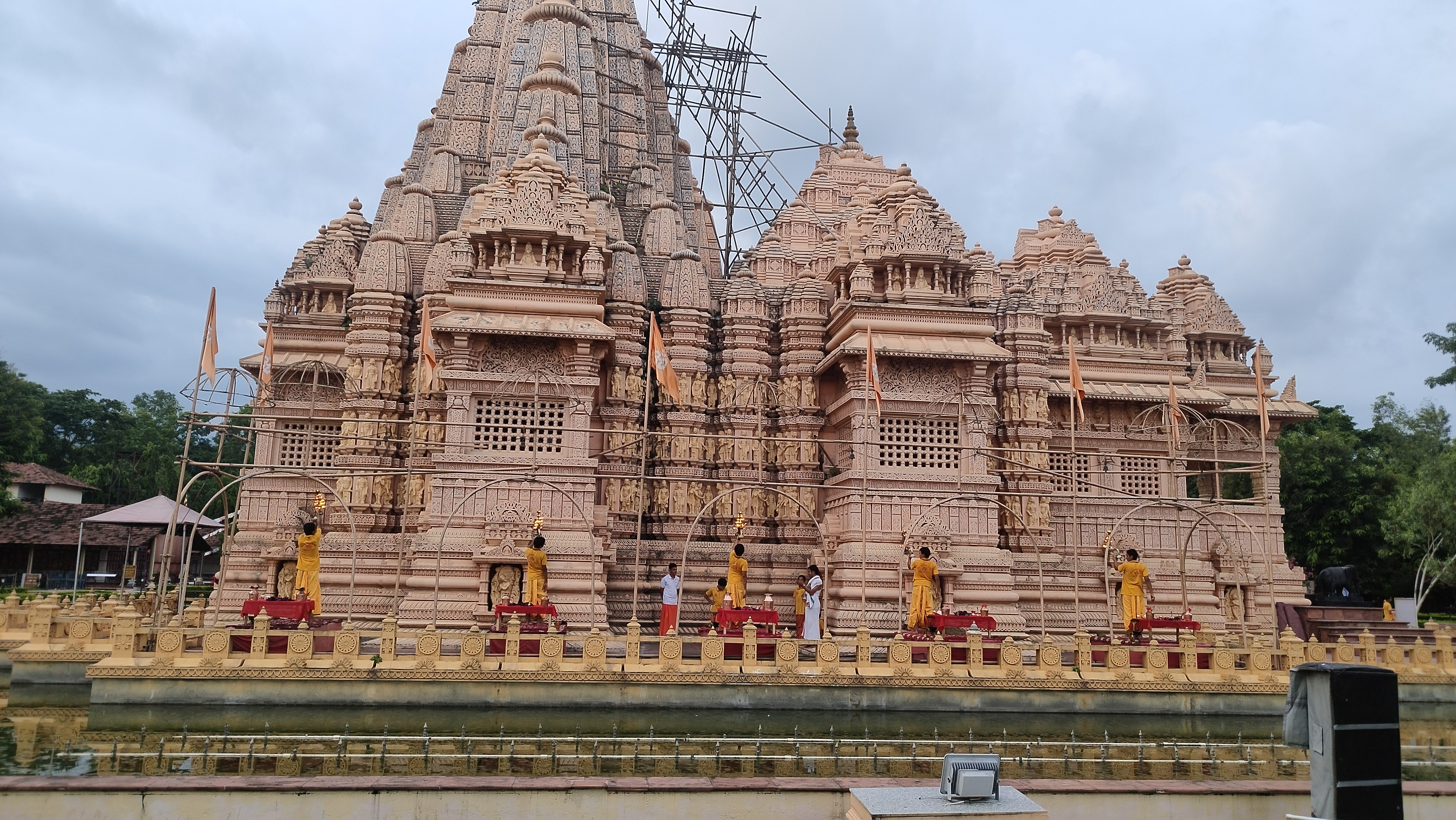 श्रावण महिना भरि श्रीएकाम्बरेश्वर महादेव मन्दिरमा विशेष पूजा कार्यक्रम सुरु